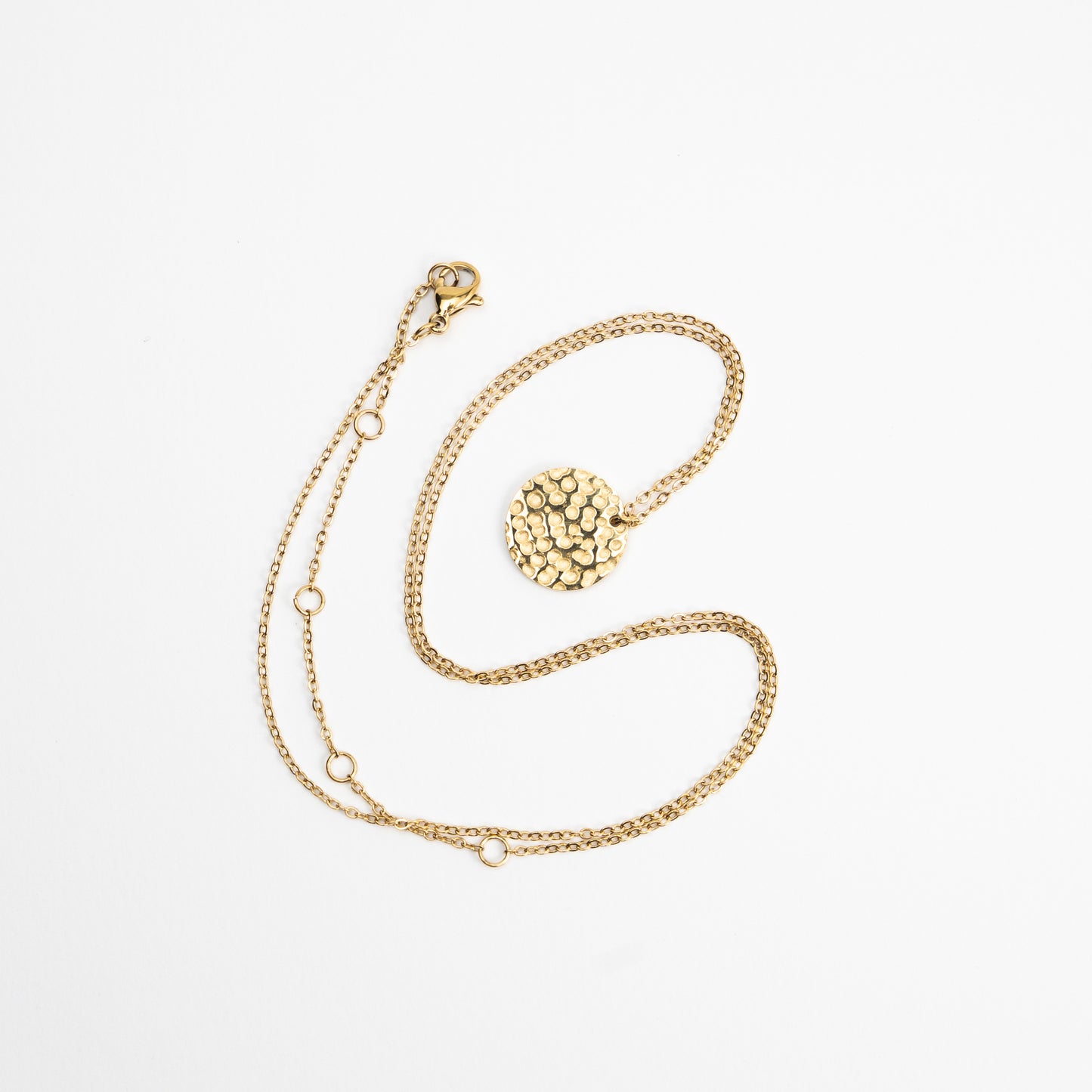 Minimalist Engraved Round Pendant Necklace