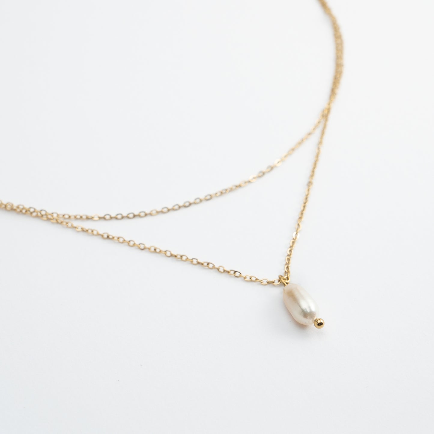 Minimalist Freshwater Pearl Necklace