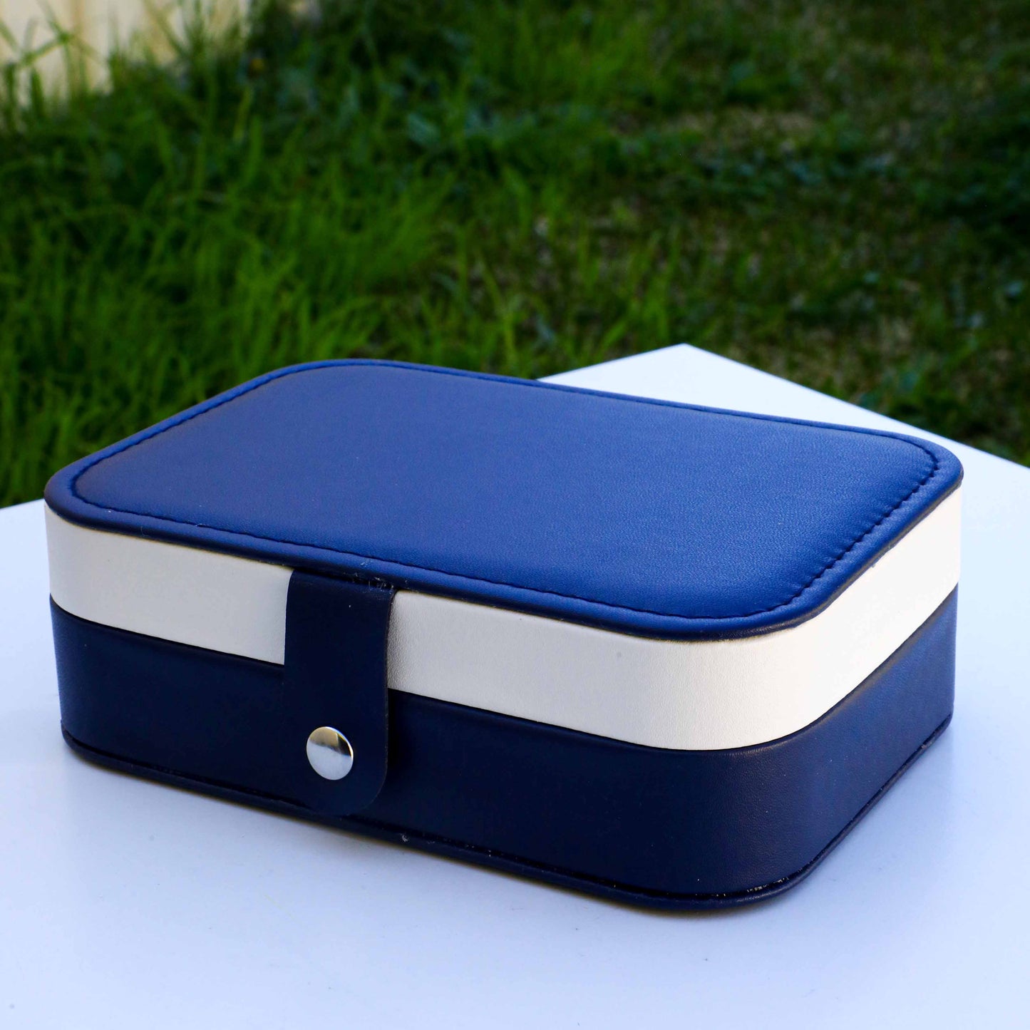Dual-Tone Jewellery Box by Ghzaal